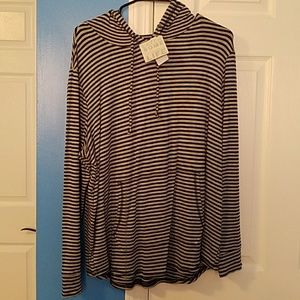 Long sleeve shirt with hood